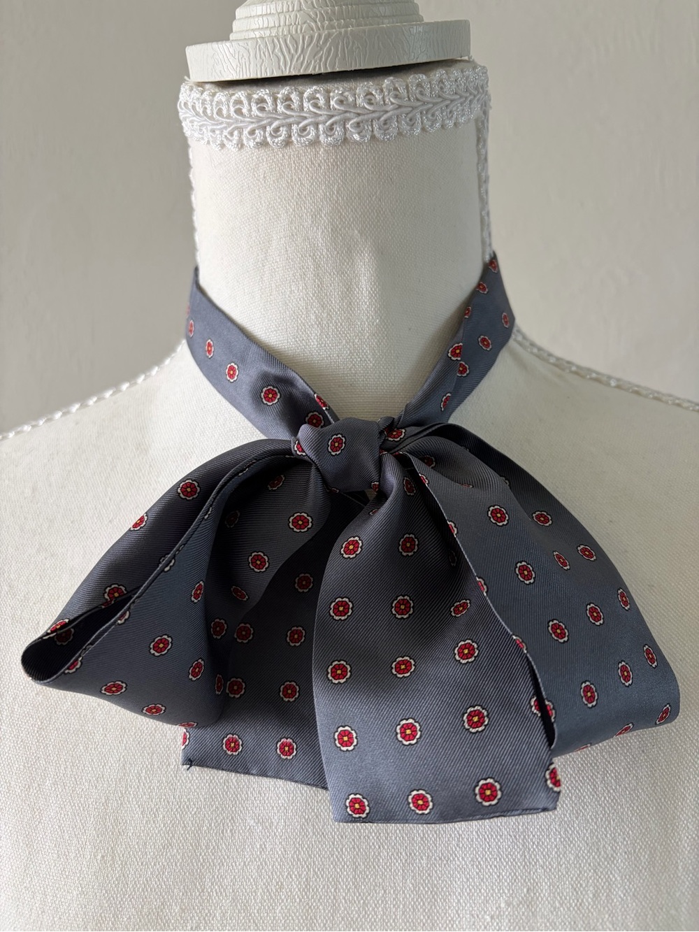 Vintage Chas A Stevens Gray Silk Skinny Scarf